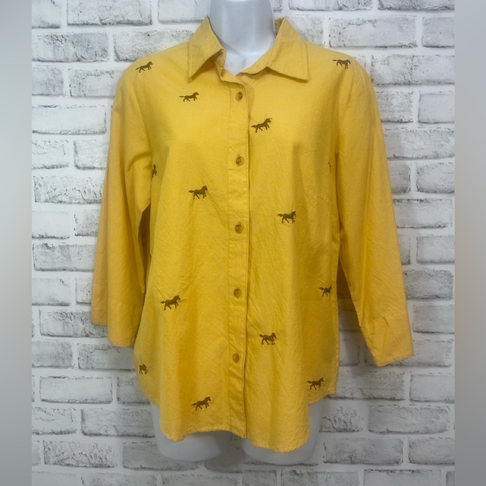 Lemon Grass Studio Horse Theme Gold Button Up Blouse NWT Medium